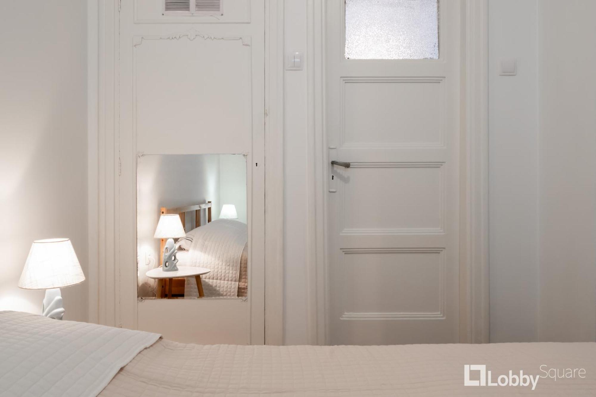 By Lobbysquare Apartment *