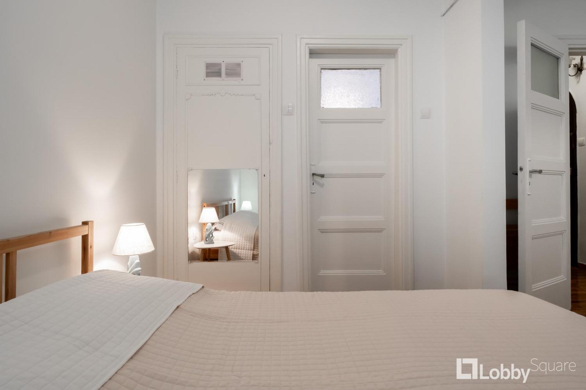 By Lobbysquare Apartment